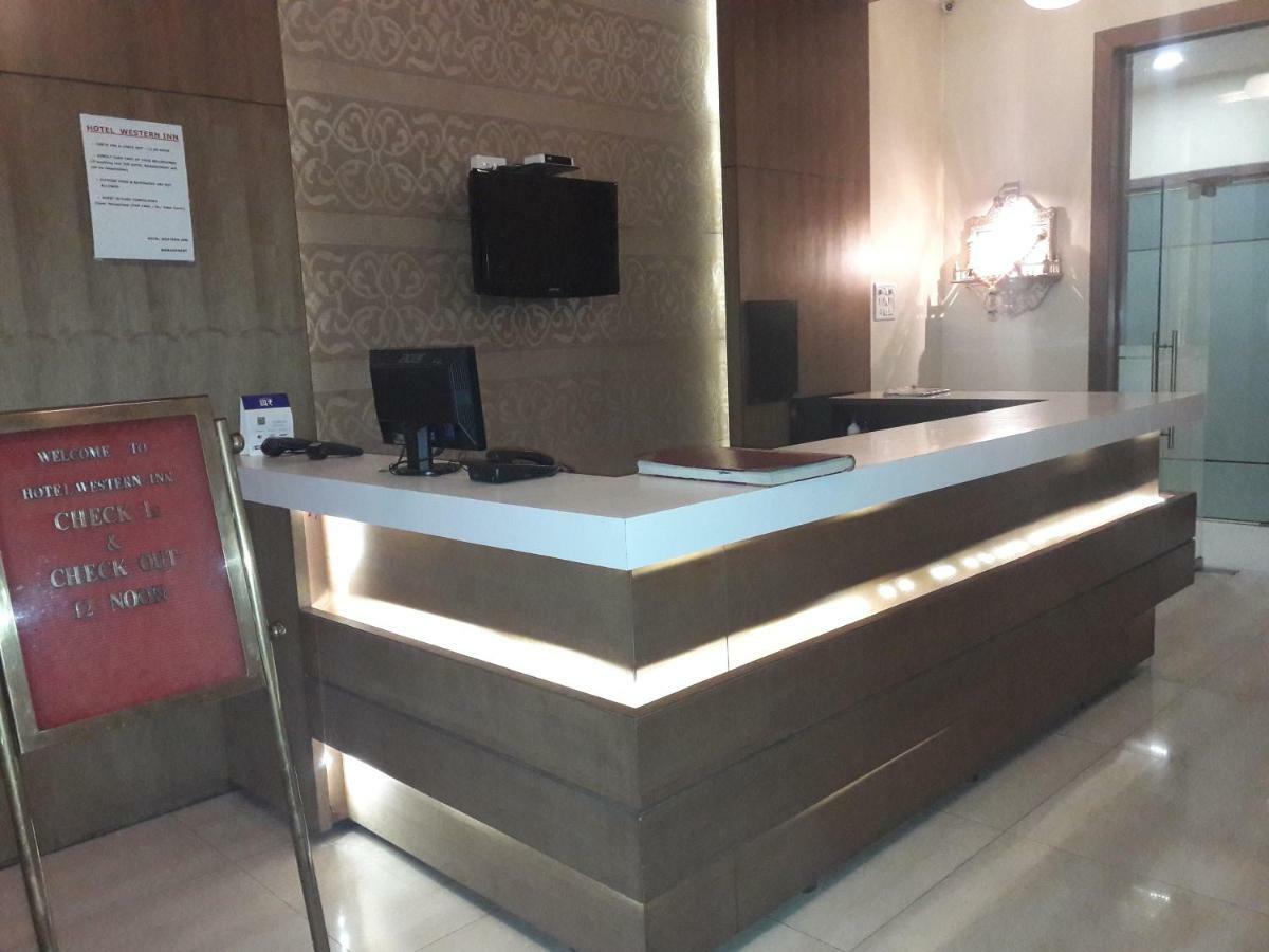 Hotel Western Inn 瓦塞 外观 照片